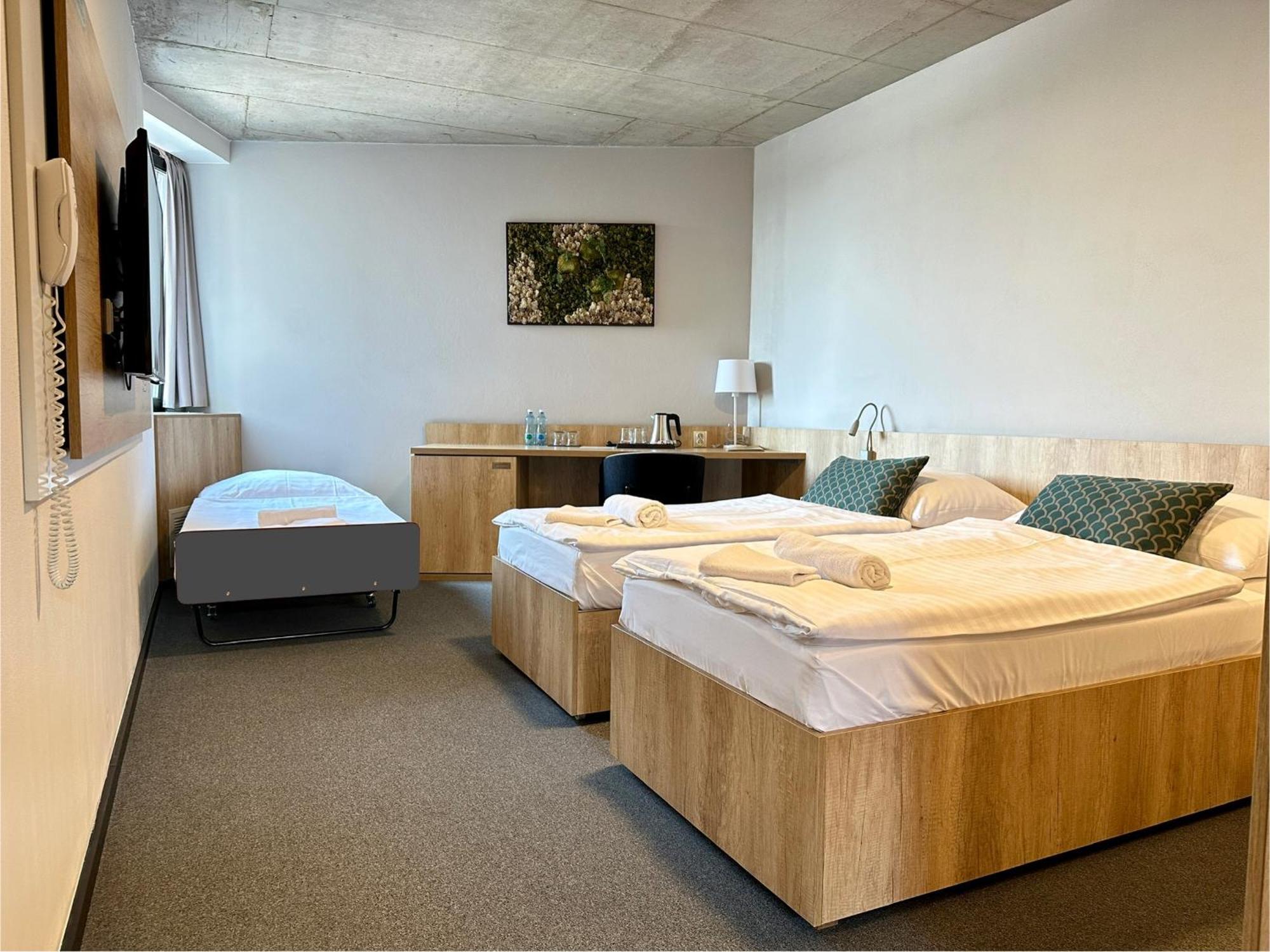 Hotel D1 Ostrovačice Buitenkant foto
